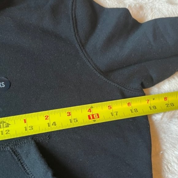 - Hollister Cropped Black Hoodie Full Zipper Front Pockets Size XS NWT - Picture 7 of 15